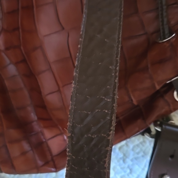 Dooney Bourke leather bucket purse 👛 - Picture 5 of 8